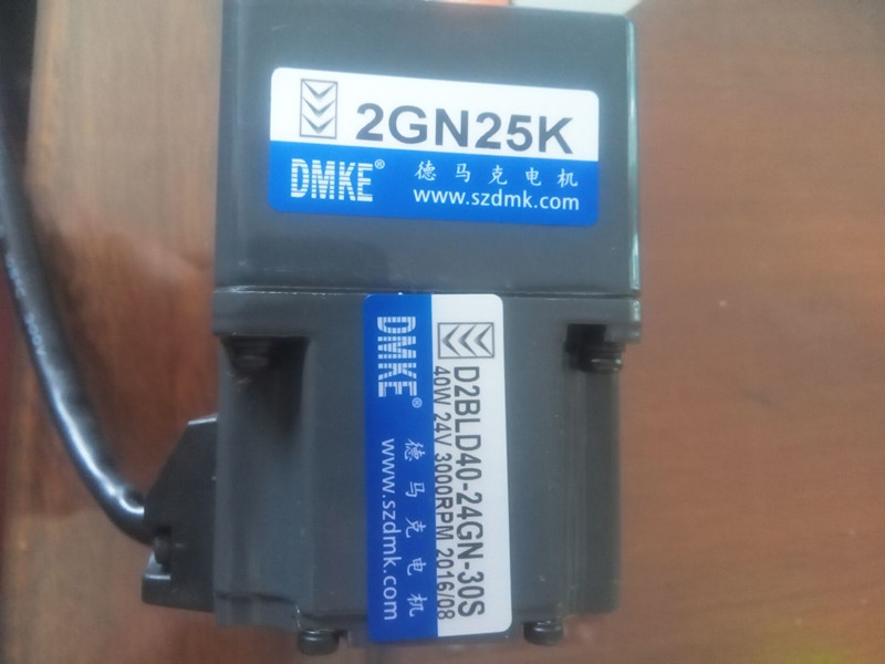 直流减速电机40w.jpg 直流减速电机40w.jpg